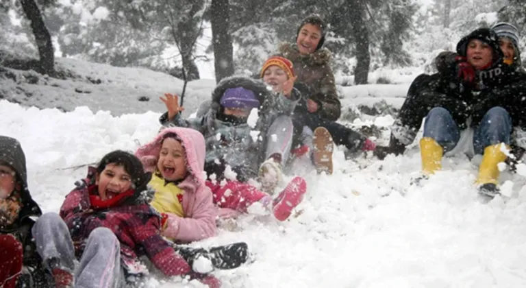 Bahçesaray’da taşımalı eğitime 1 gün ara