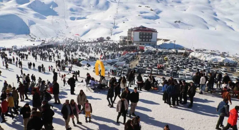 Hakkari 5. Kar Festivali sona erdi! 16 bin kişi katıldı