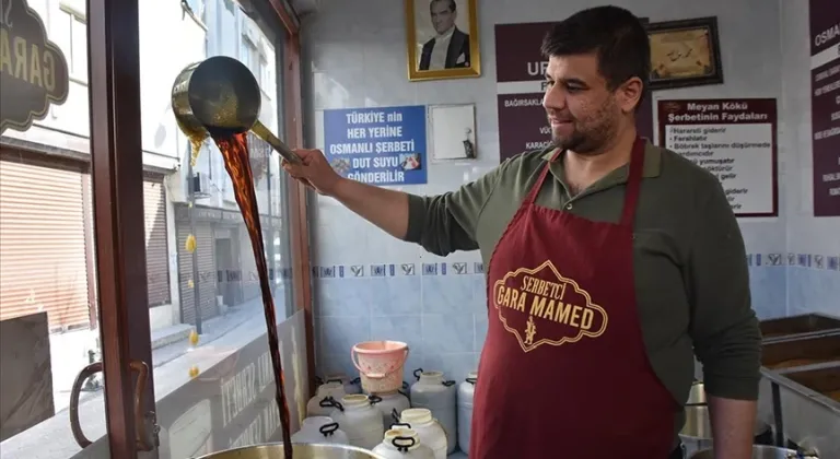 İftar sofralarının şifa dolu içeceği "Meyan şerbeti"