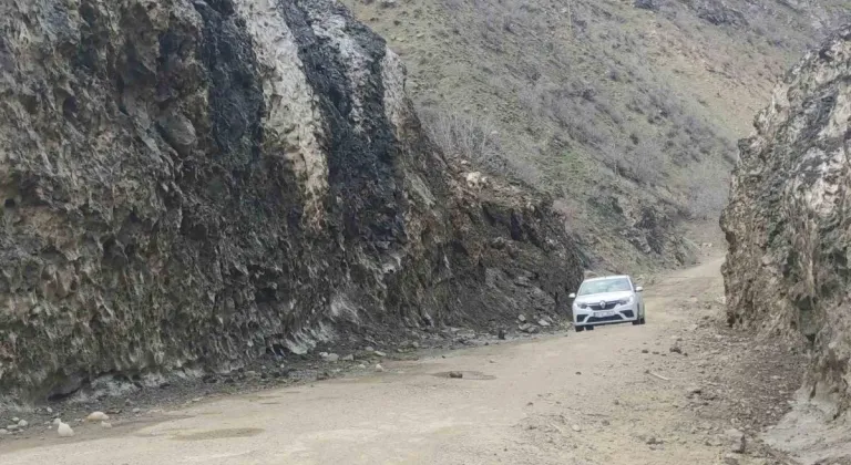 Van-Bahçesaray karayolu 113 gündür kapalı