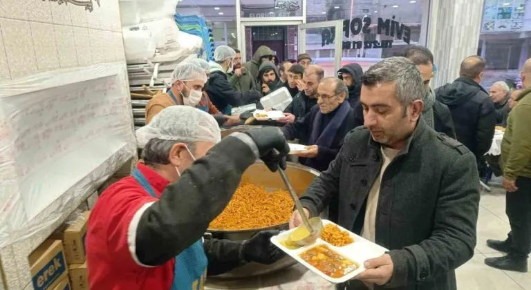 Yemek şirketinden ücretsiz iftar yemeği